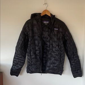 Patagonia women’s black puffer small